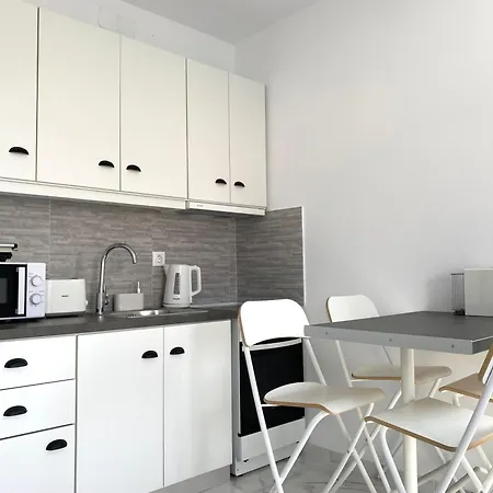 Andromachi Luxury * Glossa