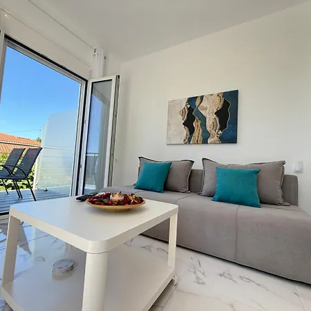 Andromachi Luxury Apartamento Glossa