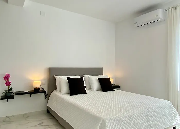 Andromachi Luxury Γλώσσα